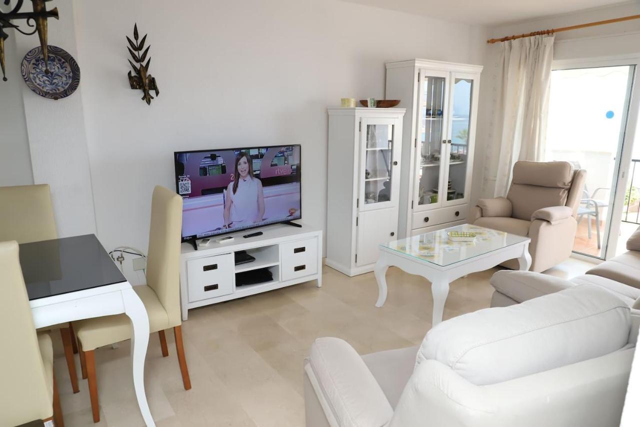 Apartamento En Nerja. Primera Linea De Playa Kültér fotó